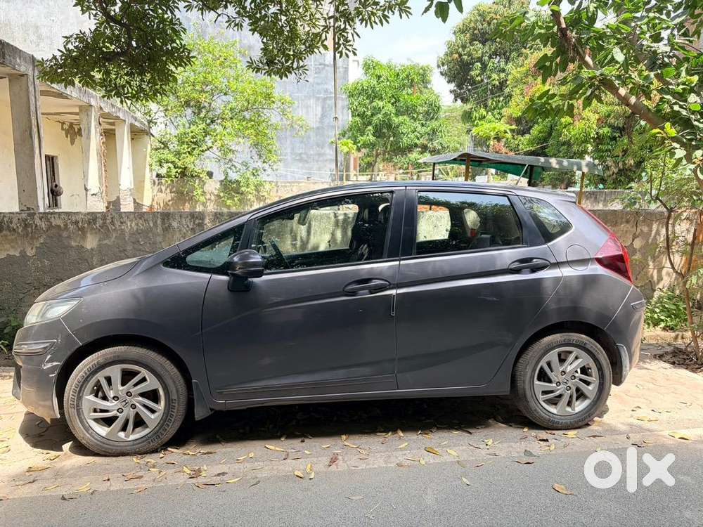 Honda Jazz 2017 Petrol Atomatic Very Well Maintained