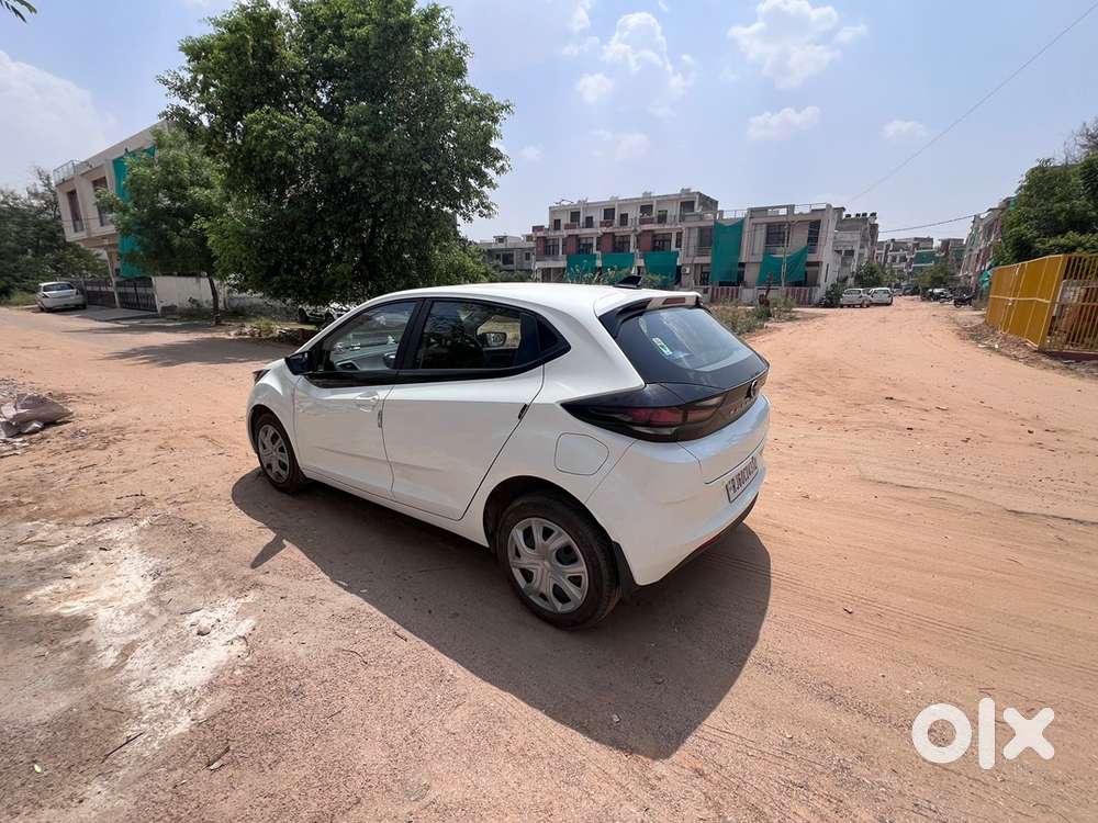 Tata Altroz Xm 2025