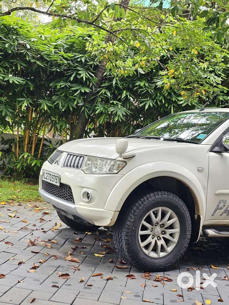 Mitsubishi Pajero Sport 2014 Diesel Well Maintained