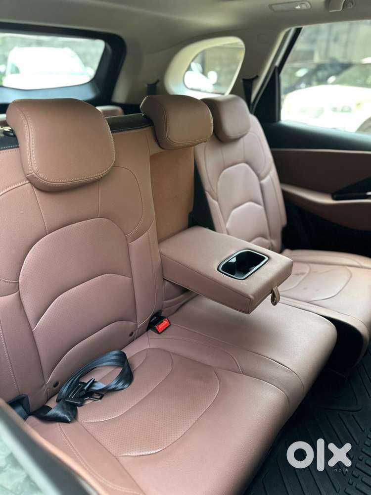 Mg Hector Plus Savvy Pro 1.5 Turbo Petrol Cvt 7 Str, 2024, Petrol