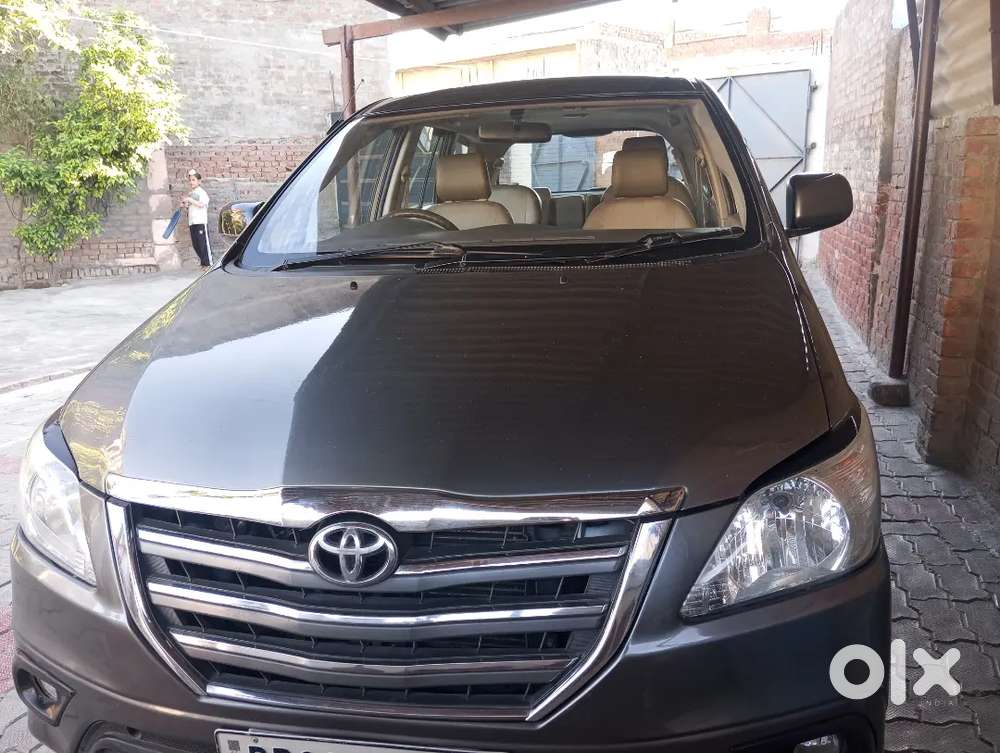 Toyota Innova 2012 Diesel 113652 Km Driven..