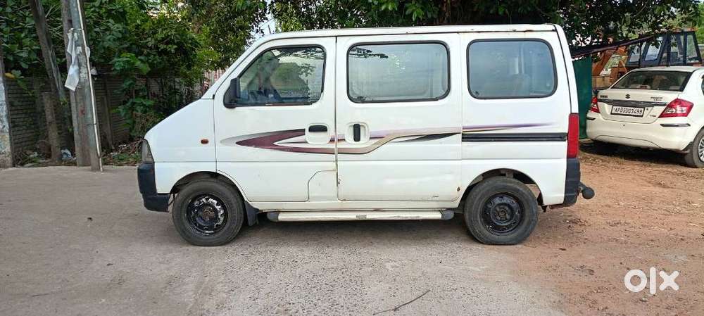 Maruti Suzuki Eeco 5 Str Ac(o) Cng, 2010, Petrol