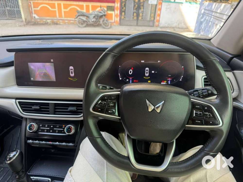 Mahindra Xuv700 2.2 Ax 7 Diesel Mt Str, 2022, Diesel