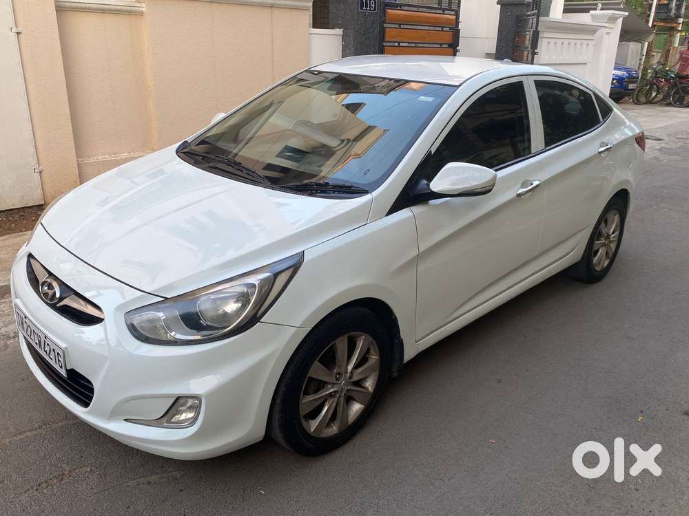 Hyundai Fluidic Verna 1.6 Vtvt S (o) Automatic, 2011, Petrol