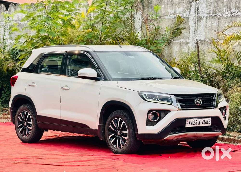 Toyota Urban Cruiser 1.5 Premium Grade Dual Tone At, 2022, Diesel