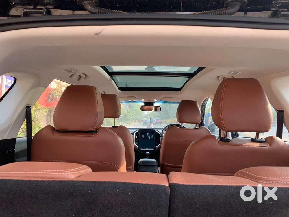 Mg Hector Plus Sharp Pro 1.5 Turbo Petrol 7 Str Dual Tone, 2022, Pet..