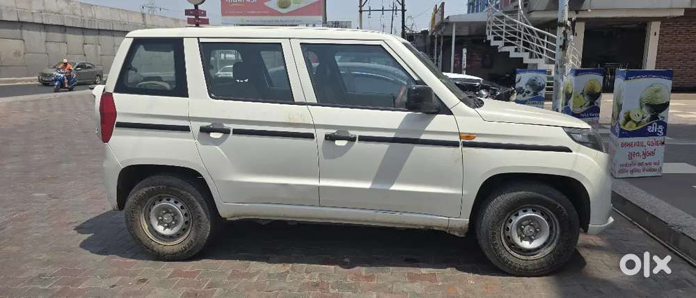 Mahindra Neo N4