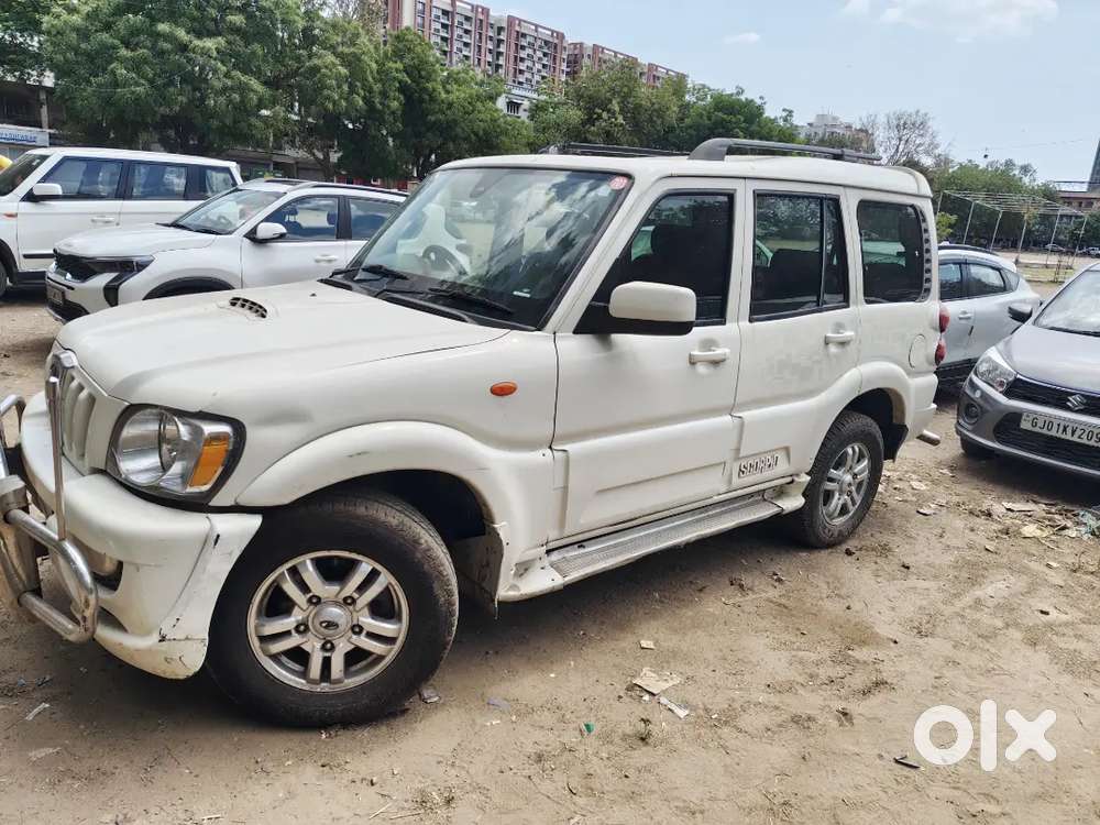 Mahindra Scorpio 2013 Diesel Well Maintained New Tyer & Insurance
