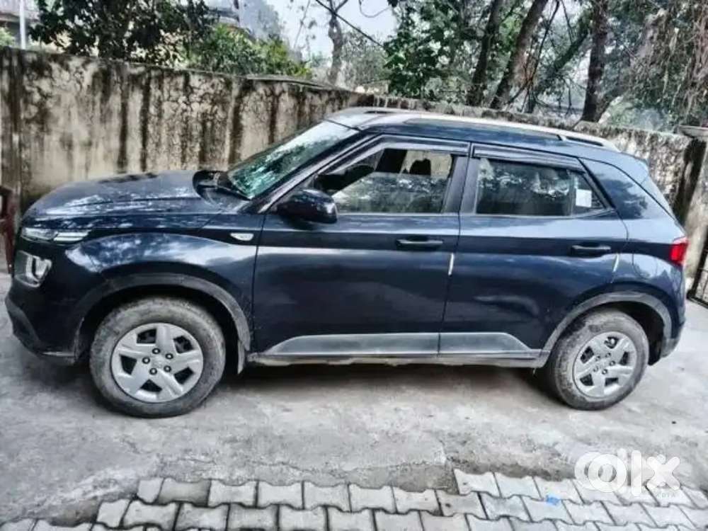 Hyundai Venue Petrol (2019)