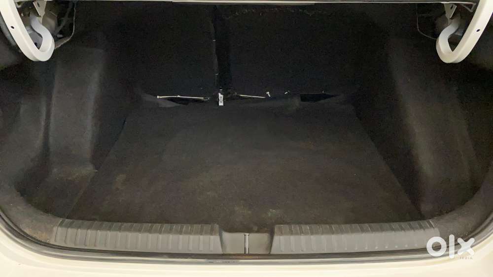 Skoda Slavia 1.0 Ambition Tsi, 2022, Petrol