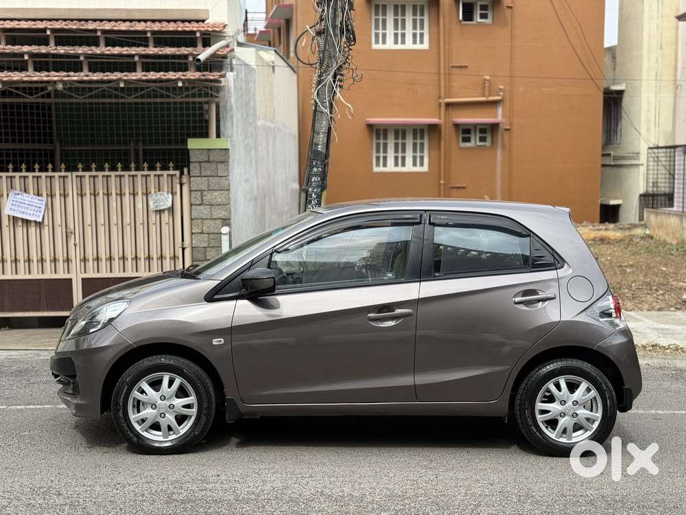 Honda Brio V Automatic, 2014, Petrol