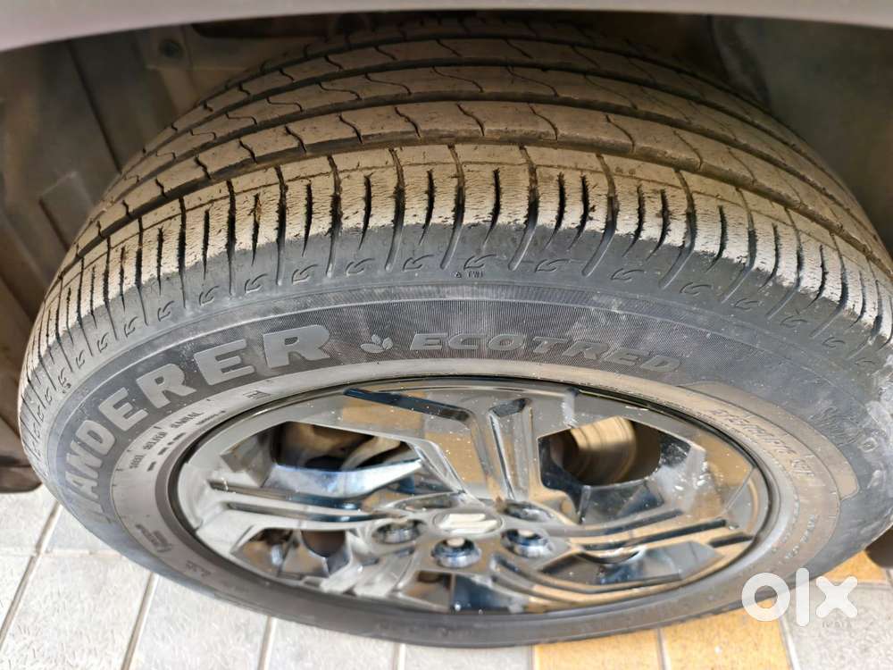 Maruti Suzuki Brezza 1.5 Zxi Smart Hybrid, 2022, Petrol