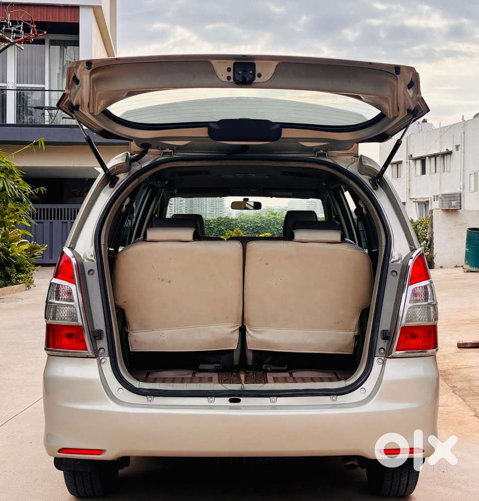 Toyota Innova 2.5 Ev Diesel Ms 8 Str Bsiii, 2012, Diesel