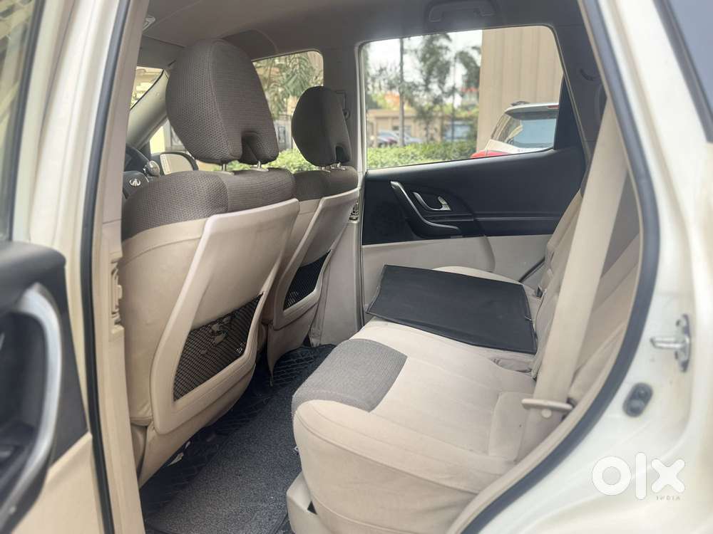 Mahindra Xuv500 At W6 2wd, 2017, Diesel