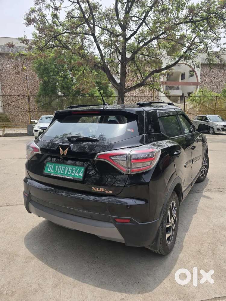 Xuv 400 Ev Black Colour