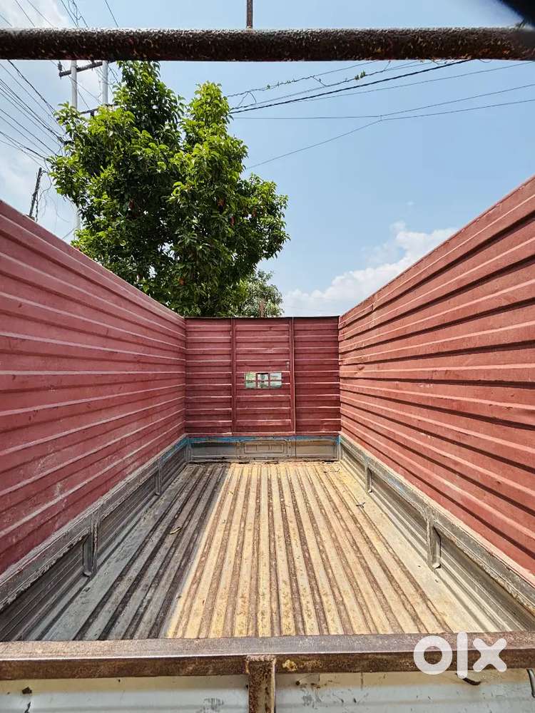 Tata Intra V10 Bs6 Diesel Manual .  Engine 2 Cylinder 798cc 44hp