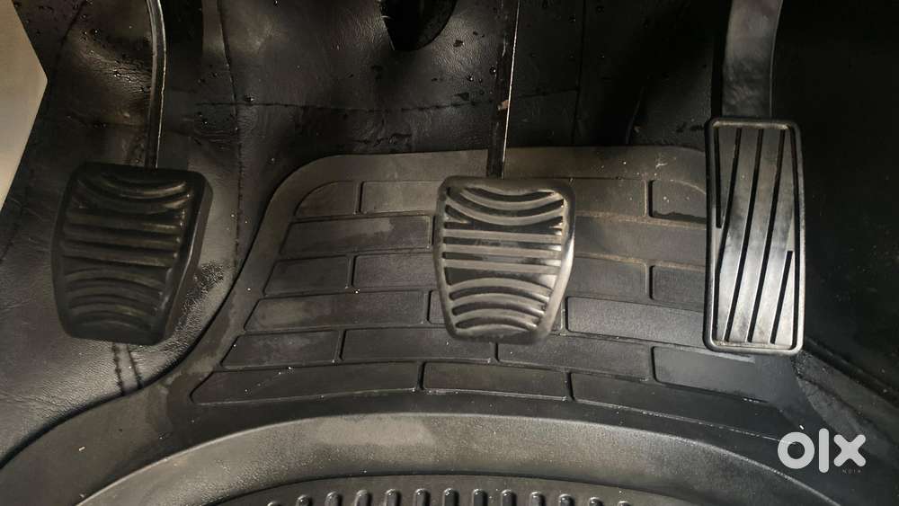 Mahindra Xuv300 W8 Option, 2022, Petrol
