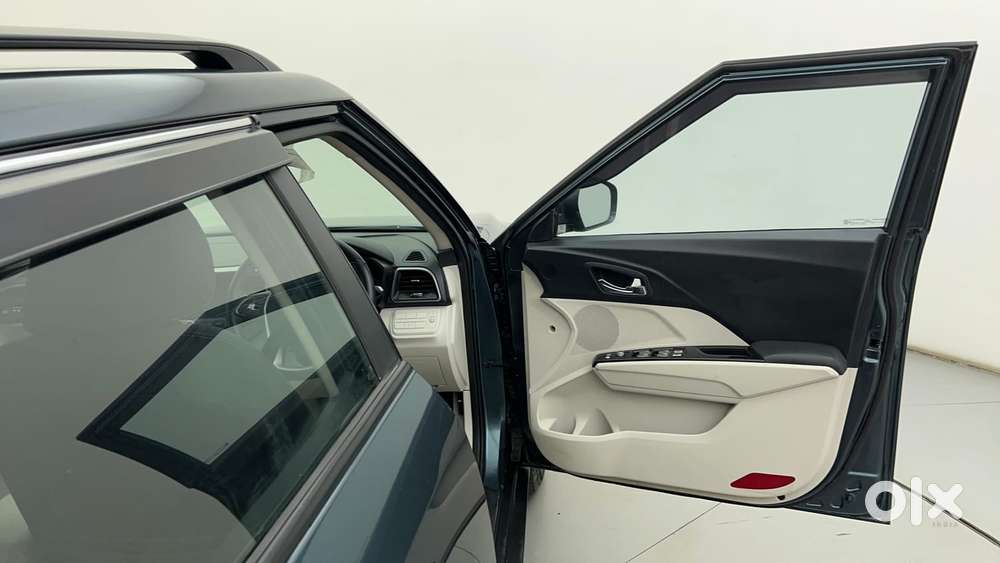 Mahindra Xuv300 W8 Amt Optional Diesel, 2022, Petrol
