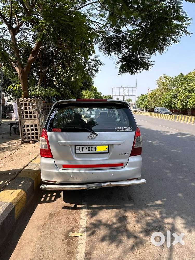 Toyota Innova 2012