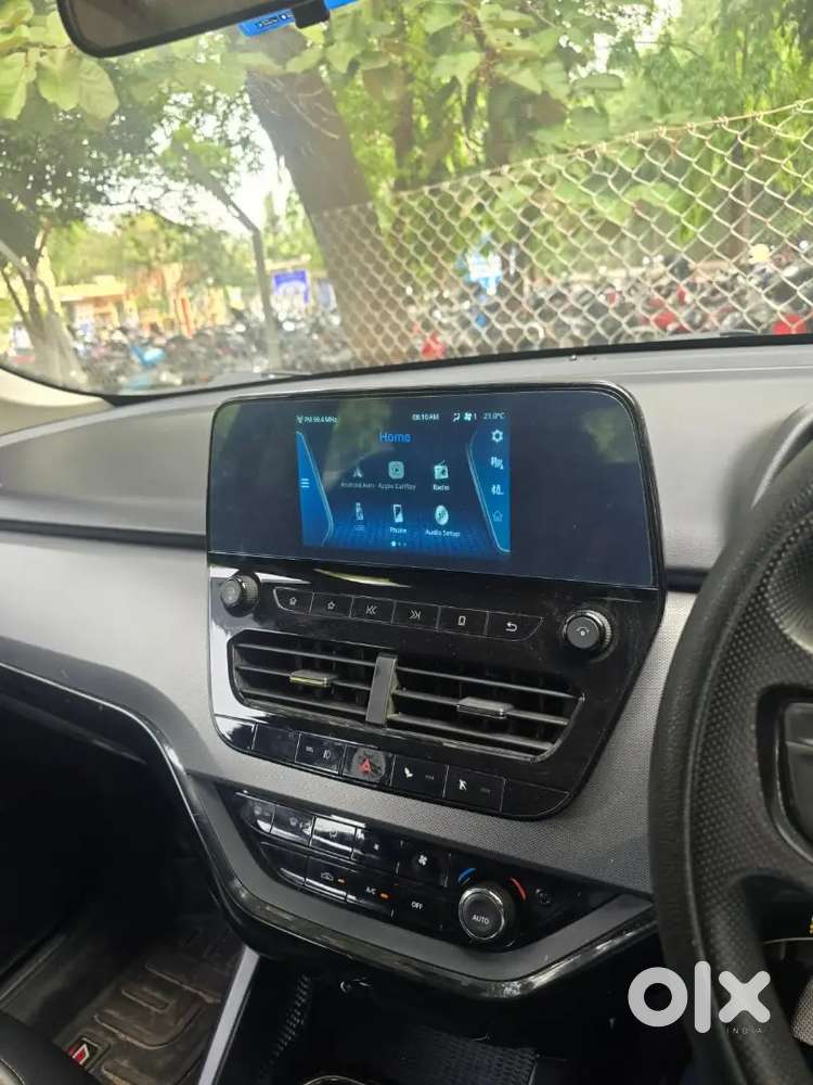 Tata Harrier Dark Edition 30k Km Drive Like New Car