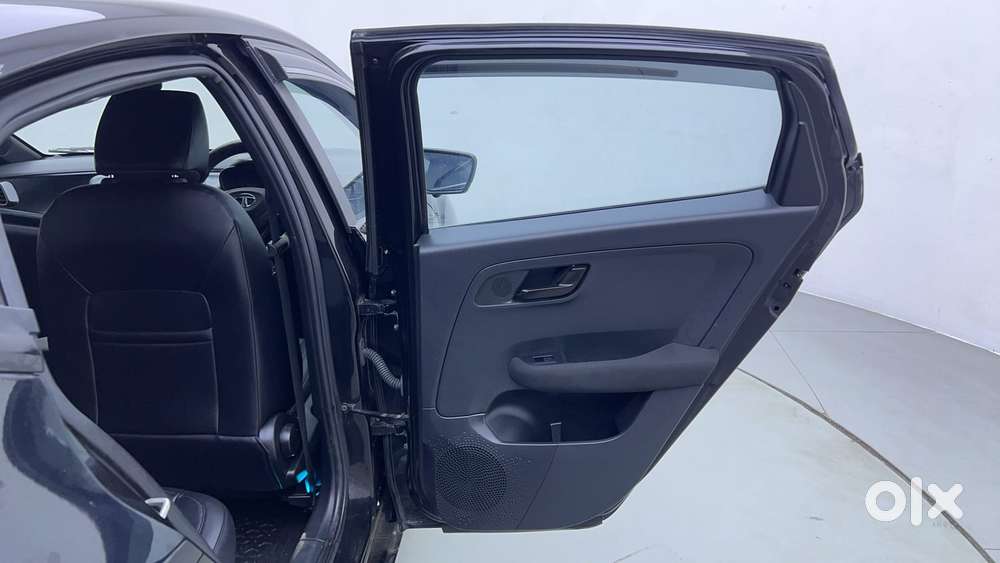 Tata Altroz Xza Plus (s) Dark Edition, 2023, Petrol