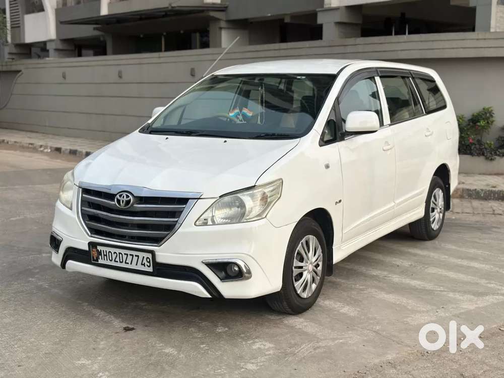Toyota Innova 2.5 G (diesel) 8 Seater Bs Iv, 2015, Diesel