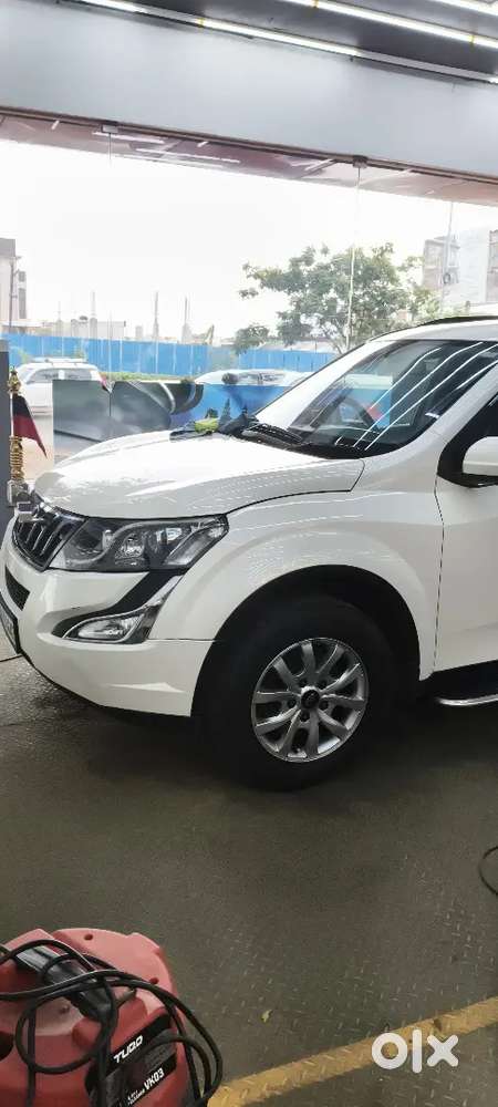 Mahindra Xuv500 2017 Diesel 140000 Km Driven