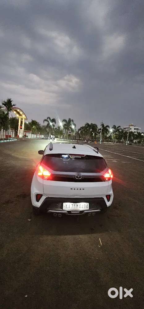 Good Condition Showroom Service History Single Hand Use With Sunroof