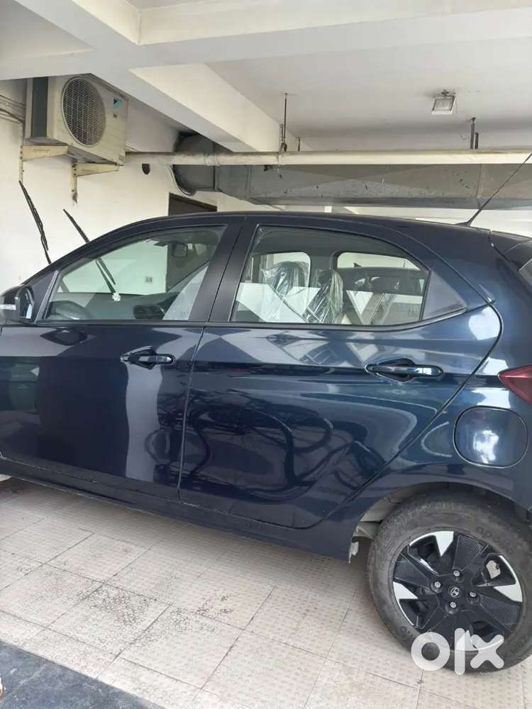 Tata Tiago 2025 Petrol ,only 2500 Km Driven