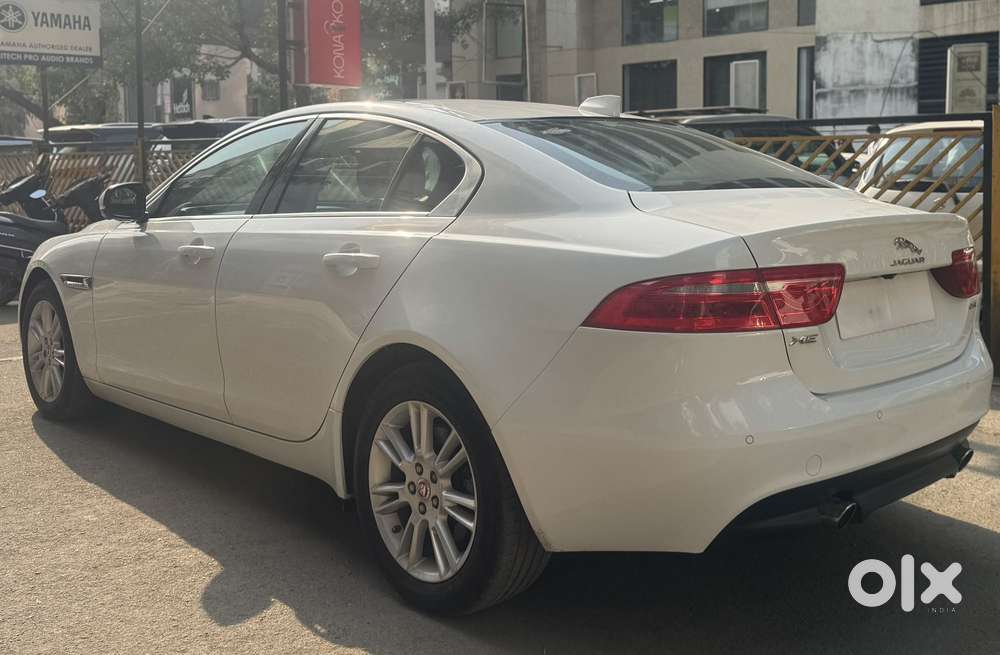 Jaguar Xe Portfolio, 2019, Petrol