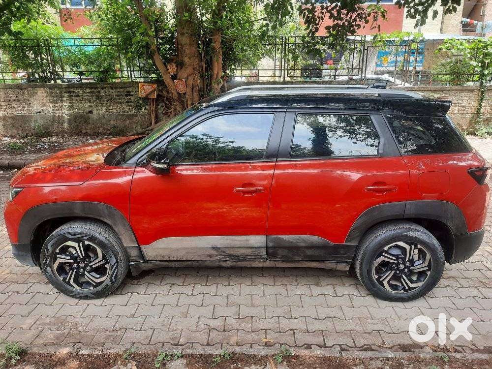Maruti Suzuki Brezza 1.5 Zxi Smart Hybrid Dual Tone, 2022, Petrol