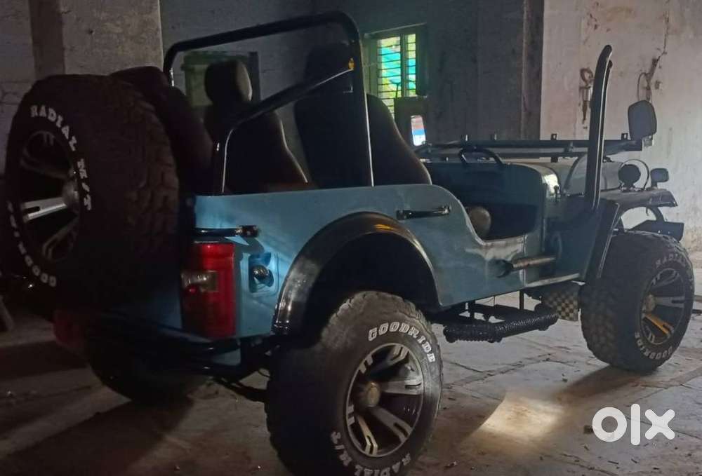 Mahindra Willys Low Bonet, 2000, Diesel
