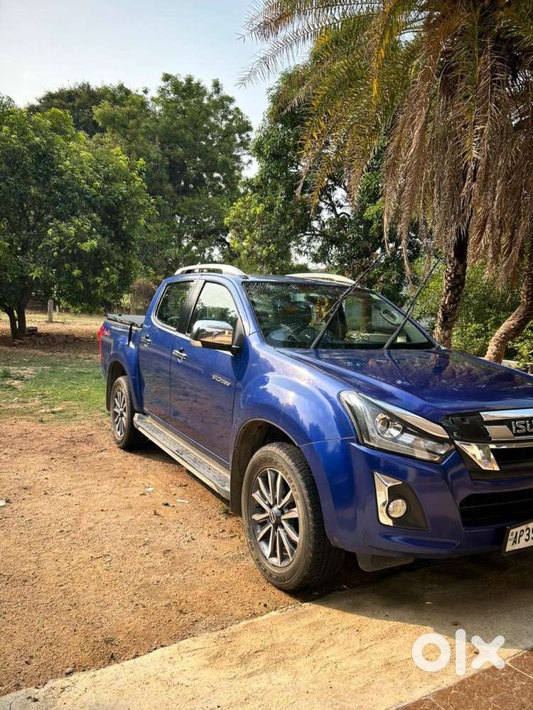 Isuzu V Cross Automatic  2019