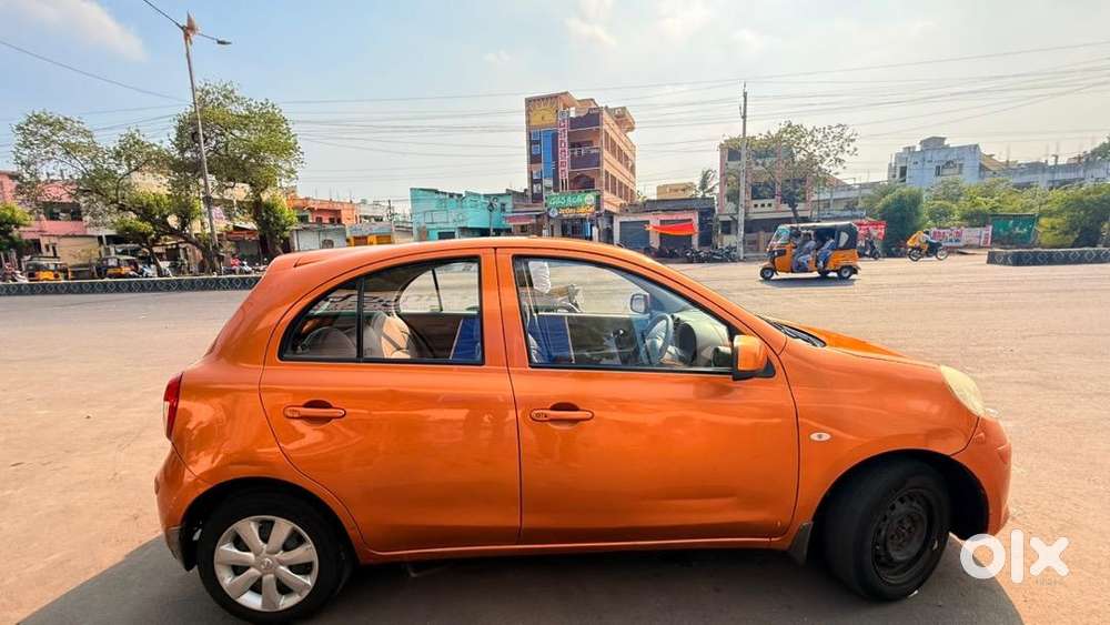 Nissan Petrol Car 2011