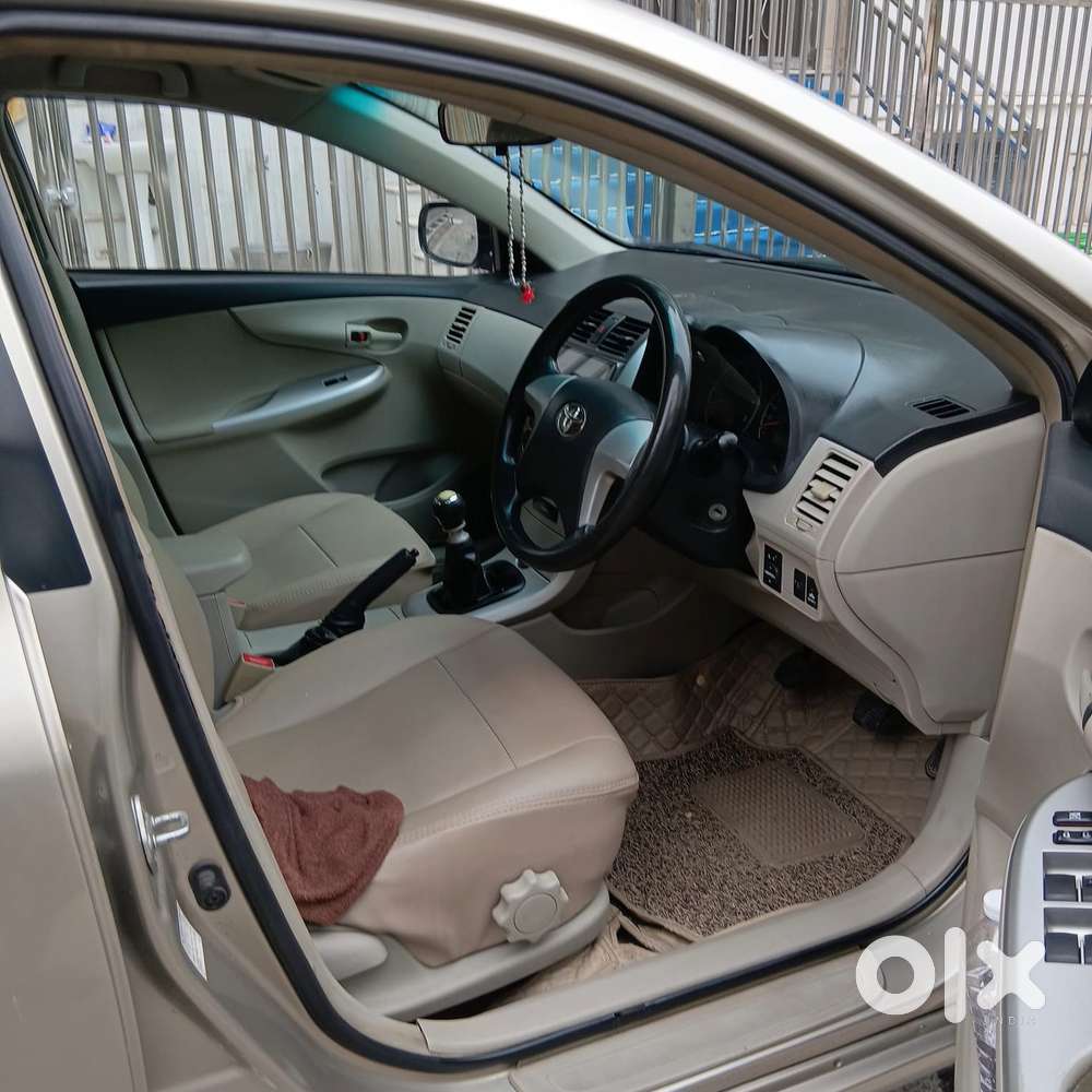 Toyota Corolla Altis 1.8 J, 2013, Petrol