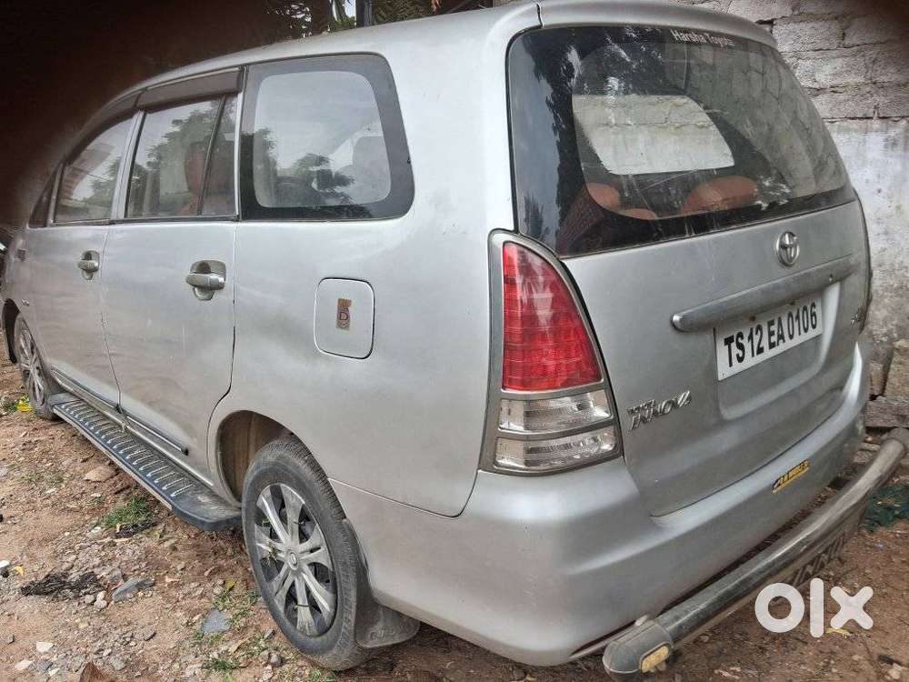 Toyota Innova 2.5 Z Diesel 7 Seater, 2012, Diesel