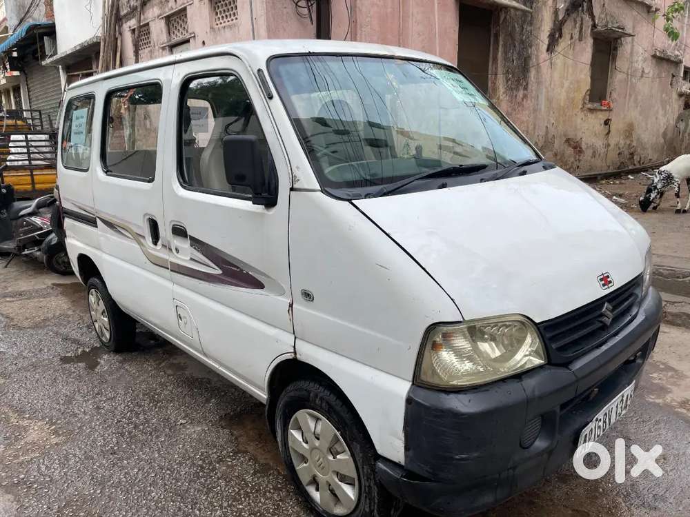 Maruti Suzuki Eeco 2011 Petrol & Lpg Gas Good Condition 7seater