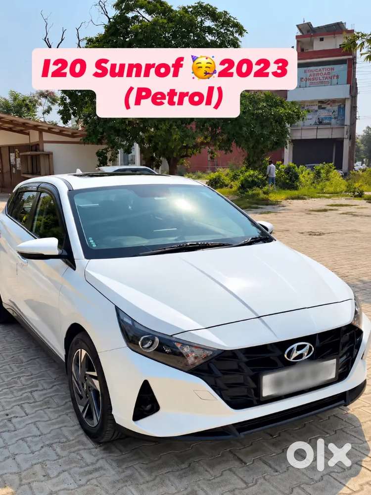 Hyundai I20 Asta Petrol 2023 Sunroof (white Colour)