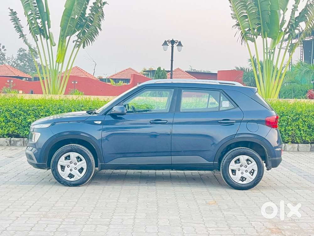 Hyundai Venue 1.2 S (o), 2021, Petrol