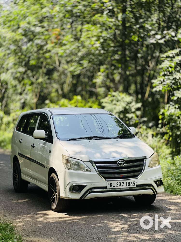 Toyota Innova 2.5 Gx 7 Str Bs-iii, 2012, Diesel