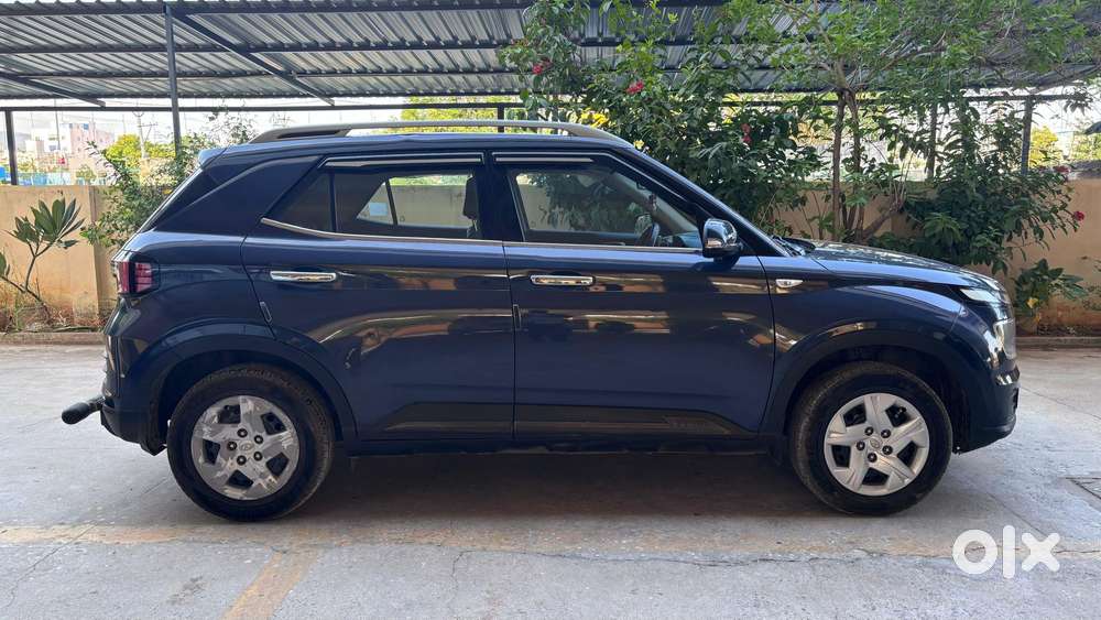 Hyundai Venue S 1.2 Petrol, 2022, Petrol