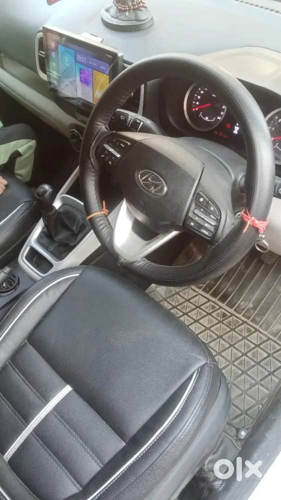 Hyundai Venue 2023 Petrol  Excellent Condition