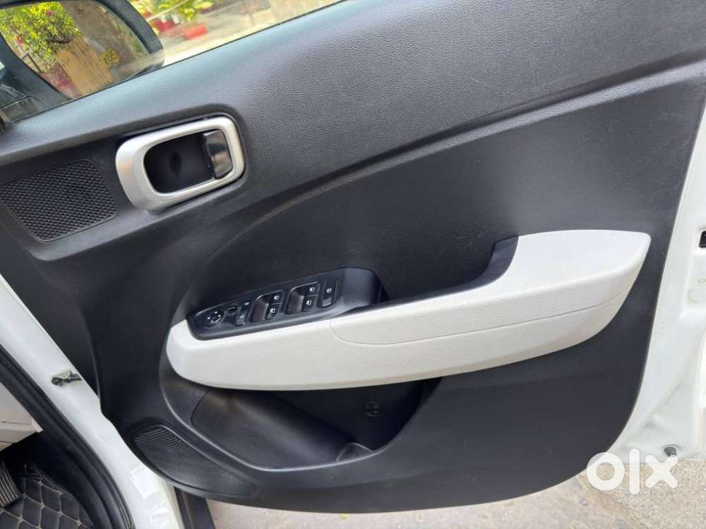 Hyundai Venue S 1.2 Petrol, 2023, Petrol
