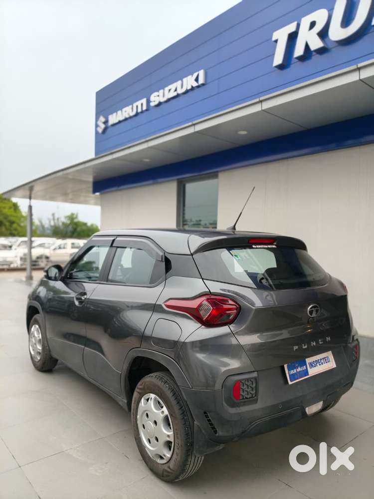 Tata Punch 1.2 Revotron Creative Dual Tone, 2025, Petrol