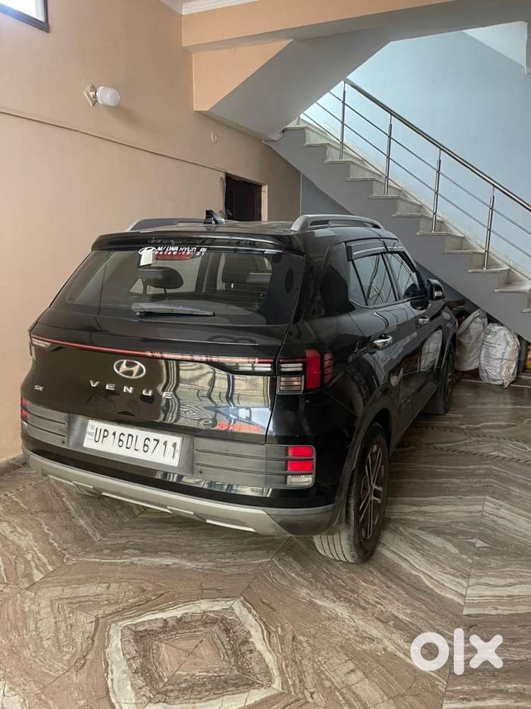 Hyundai Venue 2022 Diesel Well Maintained