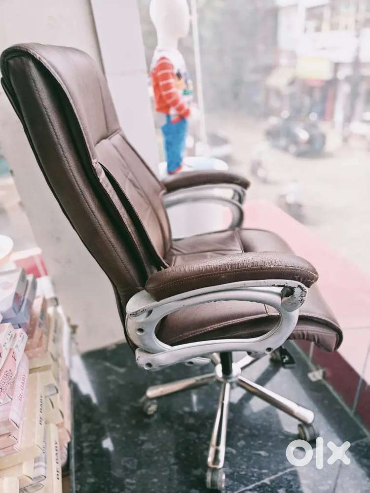 Arjent sell ofice chair