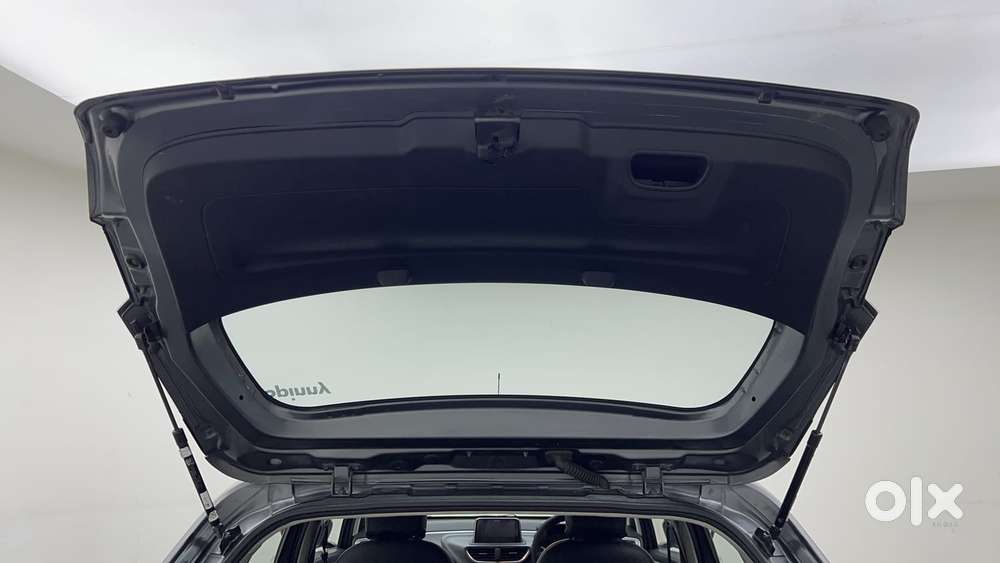 Tata Altroz 1.2 Xt, 2022, Petrol