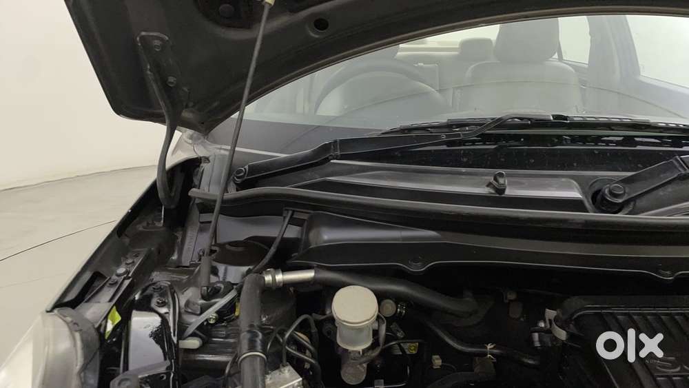 Maruti Suzuki Swift Dzire Vxi At, 2016, Petrol