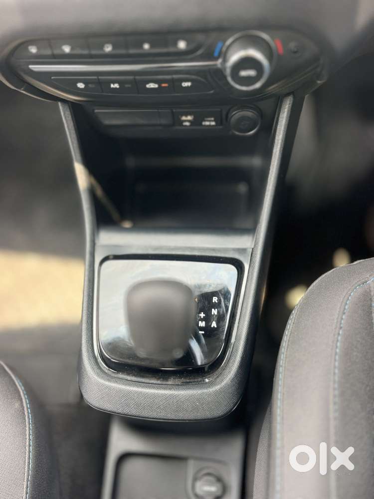 Tata Punch Creative Flagship Dual Tone Amt, 2024, Petrol