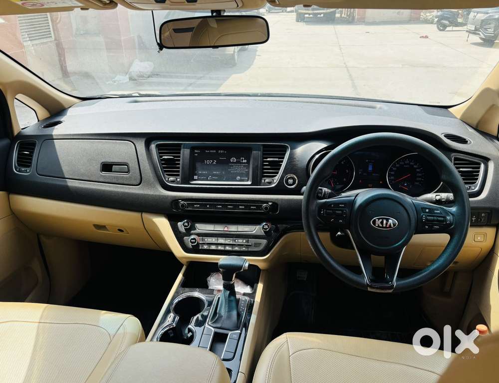Kia Carnival Premium, 2021, Diesel